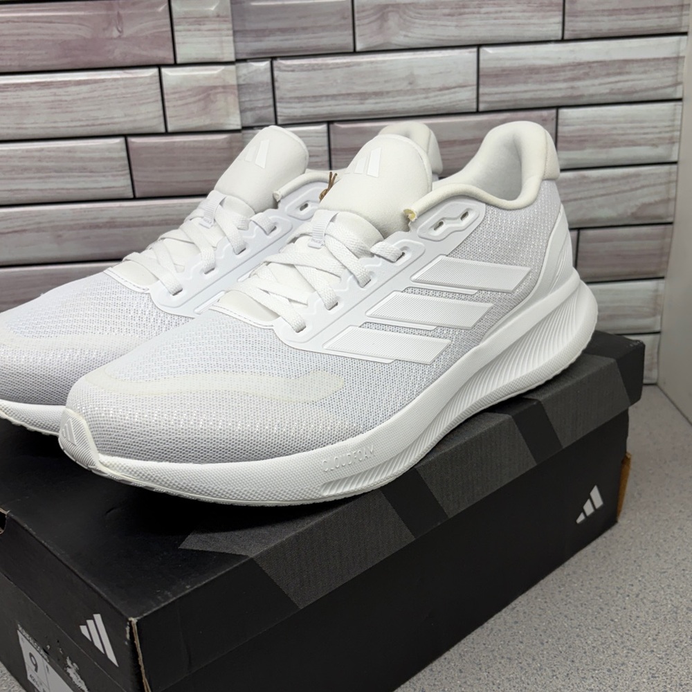 New Adidas Run Falcon 5 Men’s size 9   White Sneakers - Picture 3 of 8